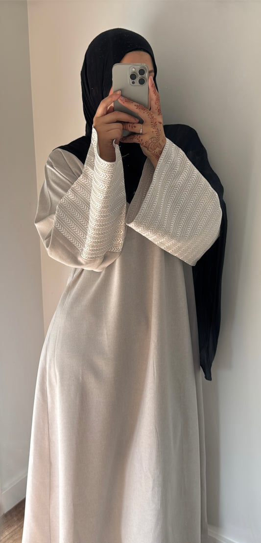 Nyla Abaya | Stone
